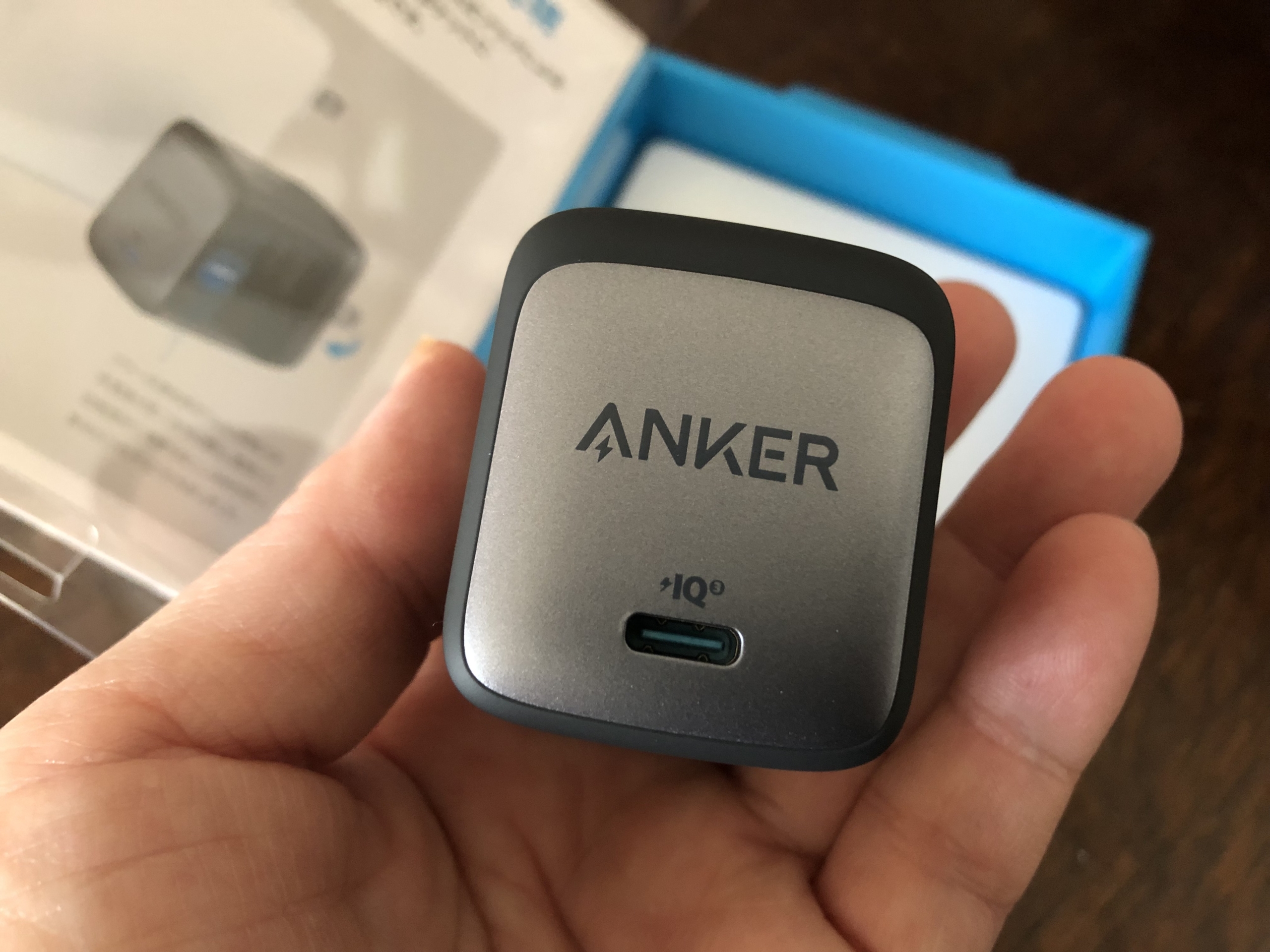 手持ちのANKER Nano II 65